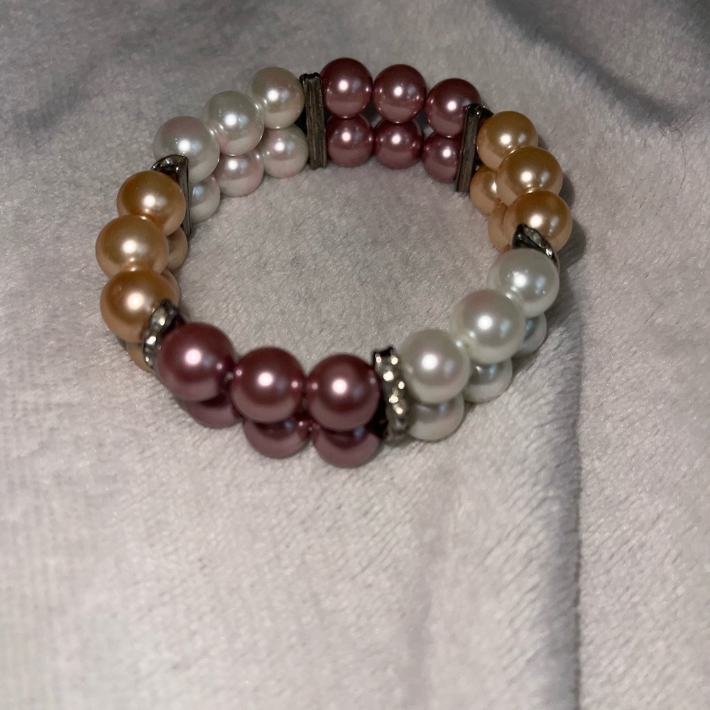 Elegant Multicolor Pearl Bracelet